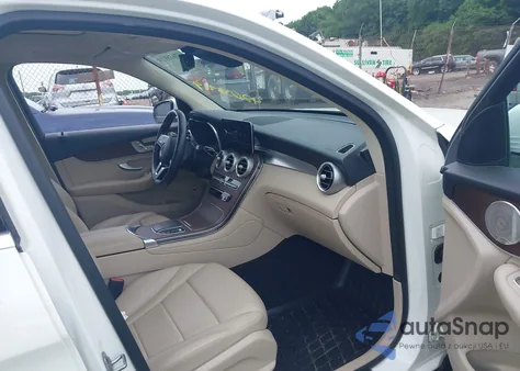 2021 Mercedes-Benz Glc 300 4Matic Suv z USA, uszkodzony, nr VIN W1N0G8EB0MV306959